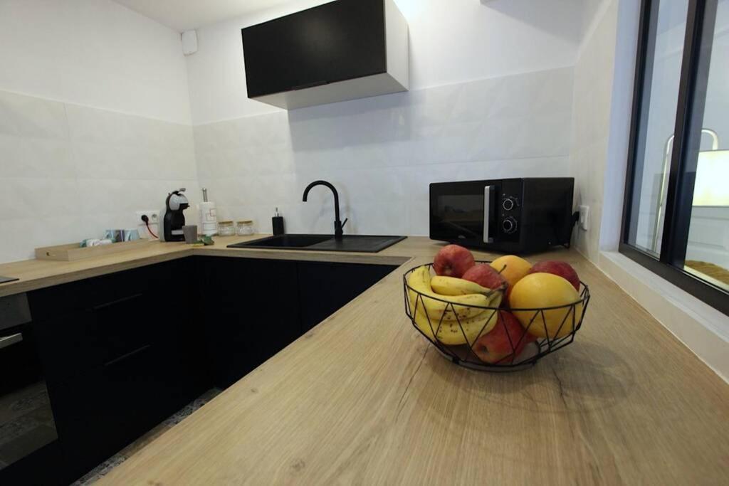 Appartement Centre De Valenciennes Entierement Equipe 64M2 Luaran gambar