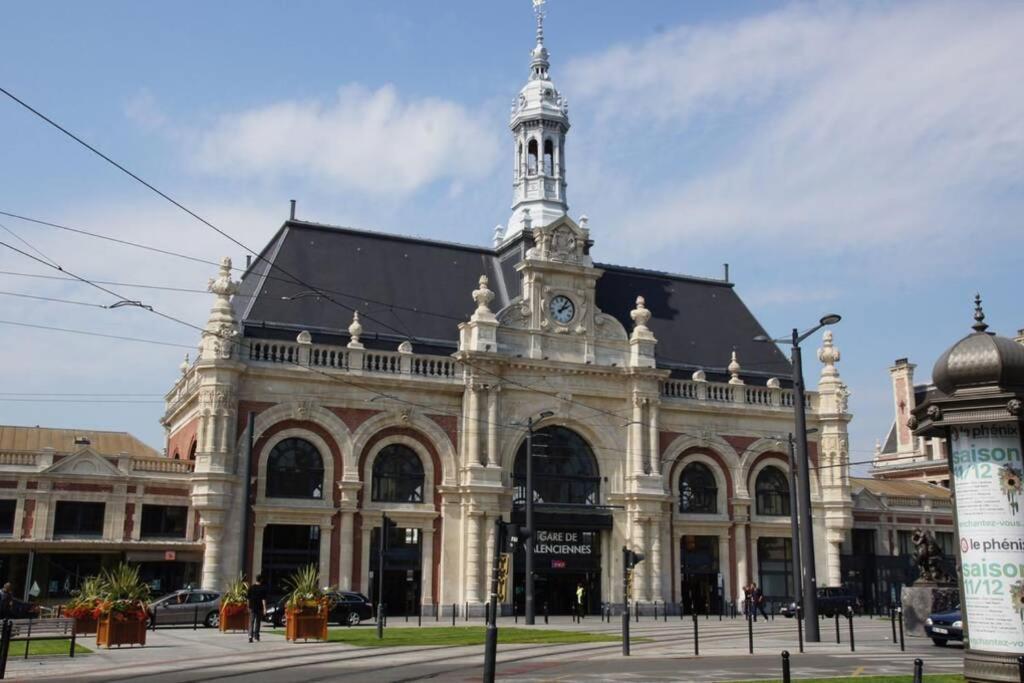 Appartement Centre De Valenciennes Entierement Equipe 64M2 Luaran gambar